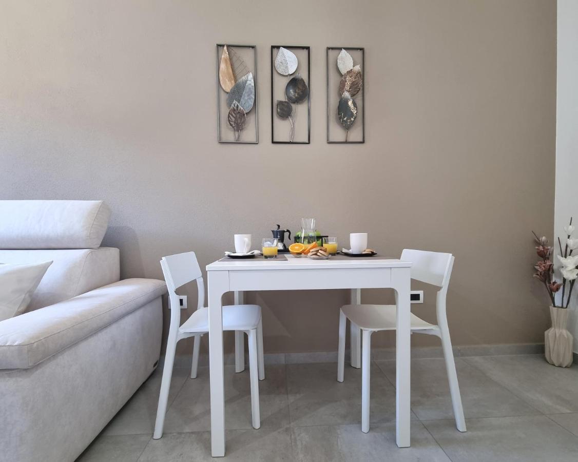 House Apartment *